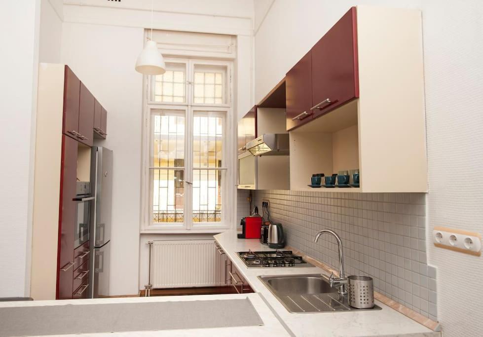 Central Nest Apartment Synagogue Budapest Bagian luar foto